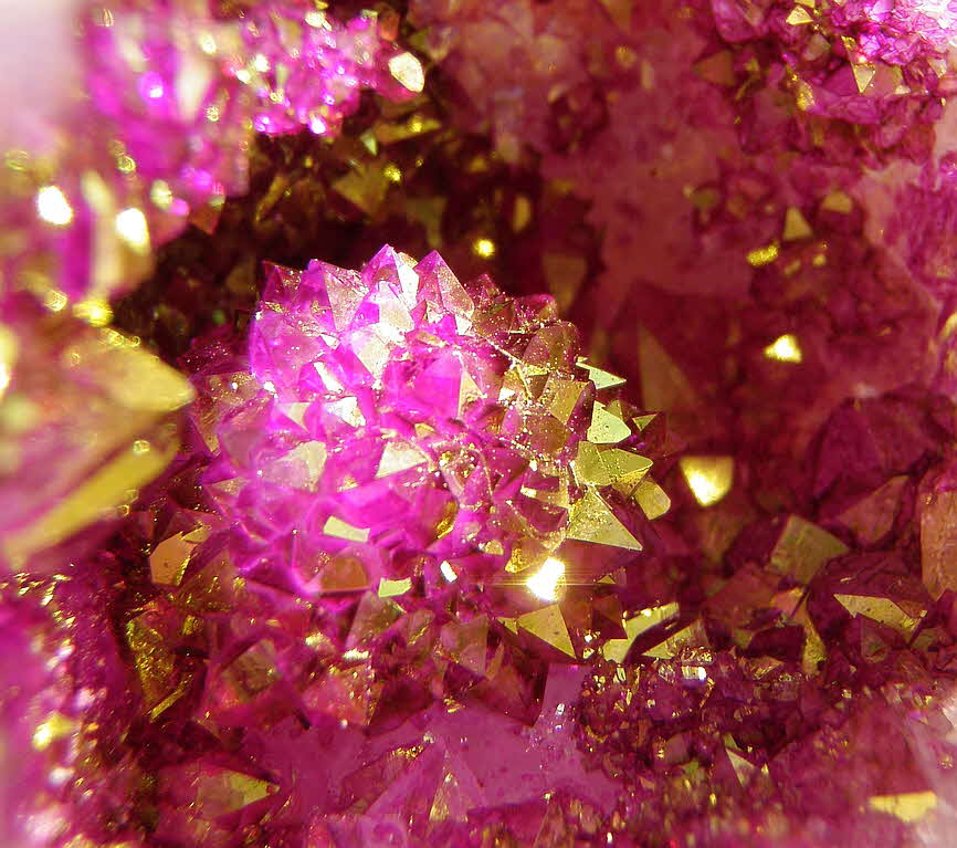 Amethyst in Gold-Pink 8 x 8 x 5 cm - 59 € mtl./K 450 €